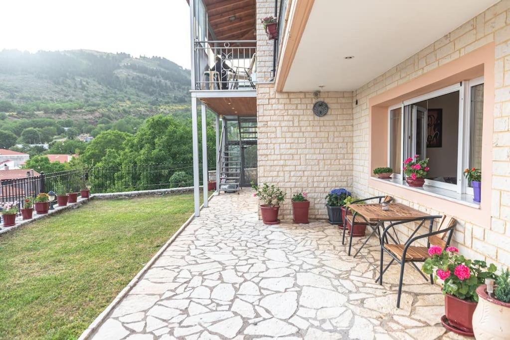 Dimitri'S Mountain House Apartment Karpenisi Luaran gambar